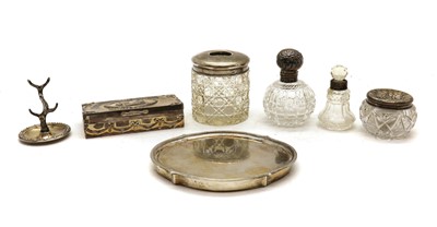 Lot 119 - A collection of silver items