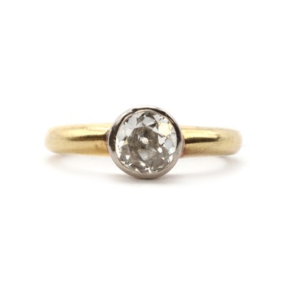 Lot 1112 - An 18ct gold single stone diamond ring