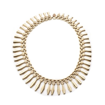 Lot 256 - A section of gold 'Cleopatra' style fringe necklace