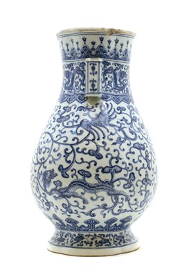 Lot 285 - A Chinese large blue and white vase