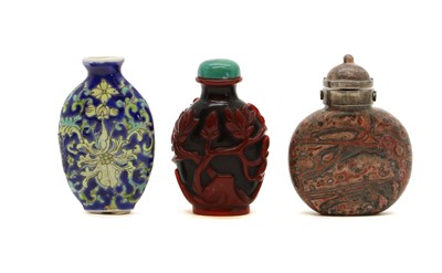 Lot 250 - A group of three Chinese snuff bottles