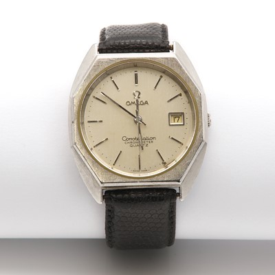 Lot 459 - A gentlemen's stainless steel Omega 'Constellation' chronometer quartz strap watch, c.1980