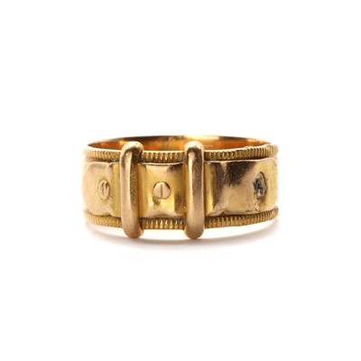 Lot 1022 - A Victorian 18ct gold buckle ring