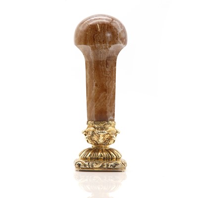 Lot 18 - A hardstone and gold desk seal, English, mid 19th century