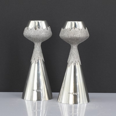 Lot 442 - A pair of silver candlesticks