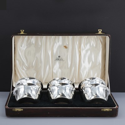 Lot 25 - A set of six silver bowls