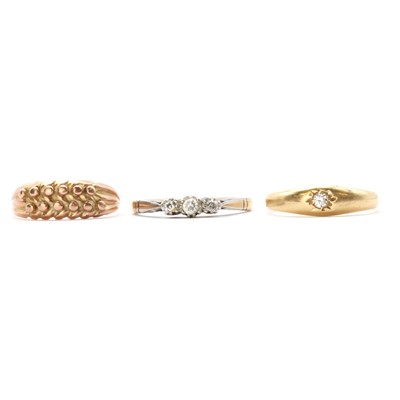 Lot 1540 - Three gold rings