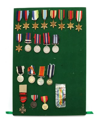 Lot 235 - A large collection of British WWII medals