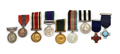 Lot 233 - A collection of WWI and later medals