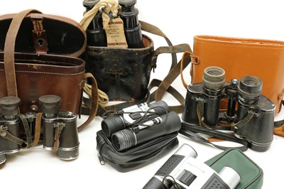 Lot 252 - A collection of eight various cased binoculars