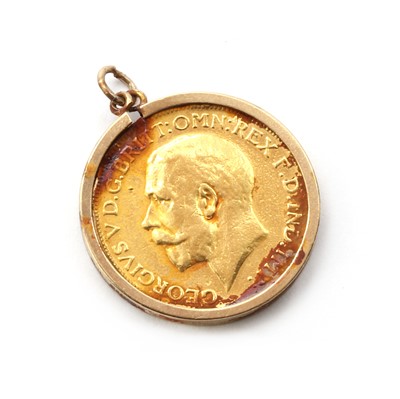 Lot 1510 - A George V sovereign pendant