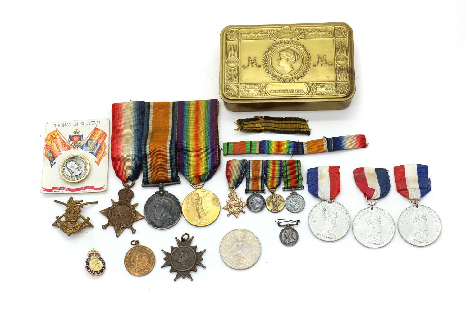 Lot 232 - A WWI medal trio