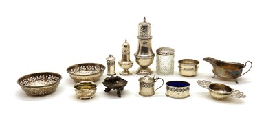 Lot 46 - A collection of silver items