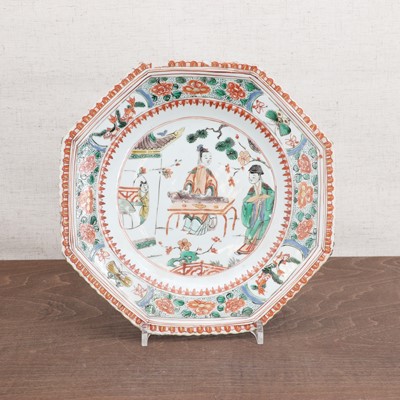 Lot 66 - A Chinese export famille verte plate