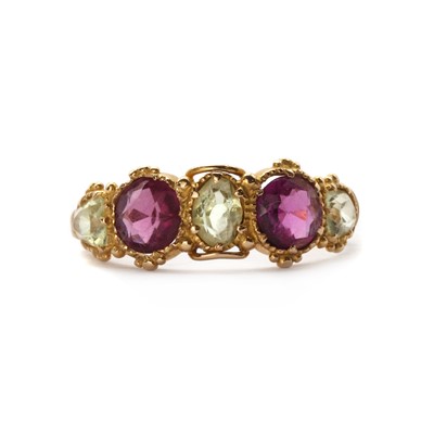 Lot 1003 - A Victorian gold five stone garnet and chrysolite ring