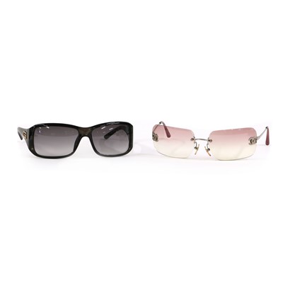 Lot 1477 - A pair of Gucci sunglasses and a pair of Chanel sunglasses