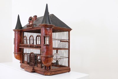 Lot 176 - A large painted birdcage