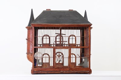 Lot 176 - A large painted birdcage