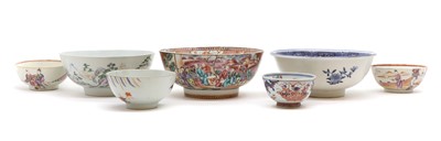 Lot 238 - A collection of Chinese export famille rose bowls and Imari bowls