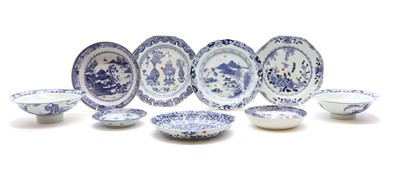 Lot 299 - A collection of Chinese blue and white plates