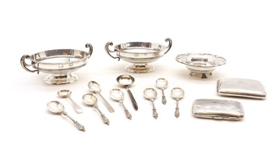 Lot 97 - A collection of silver items