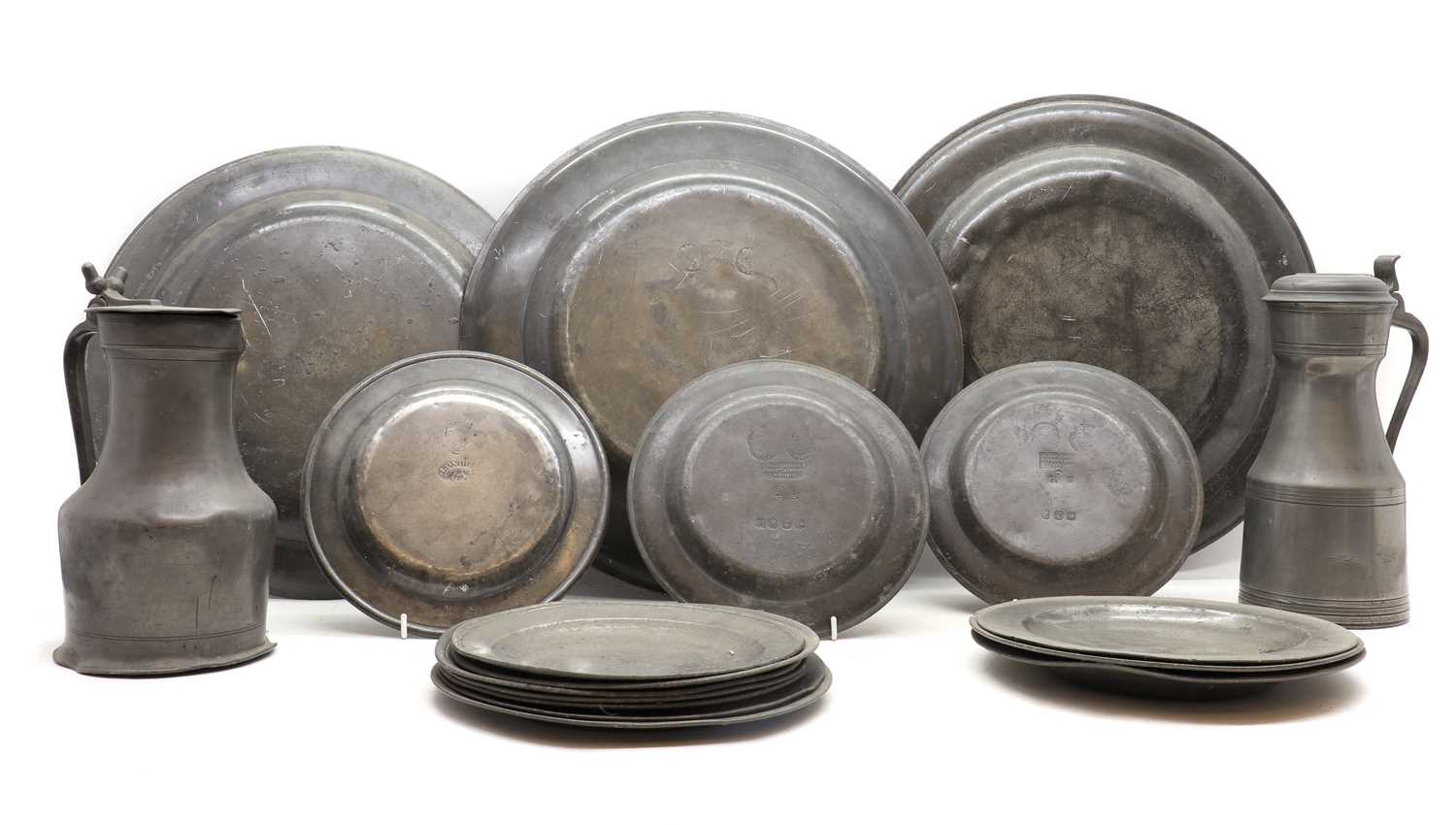 Lot 376 A collection of pewter items