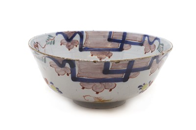 Lot 243 - A large English Delft bowl