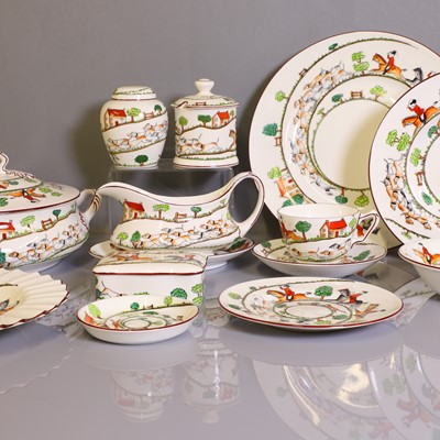 Lot 31 - A Crown Staffordshire tea and dinner service