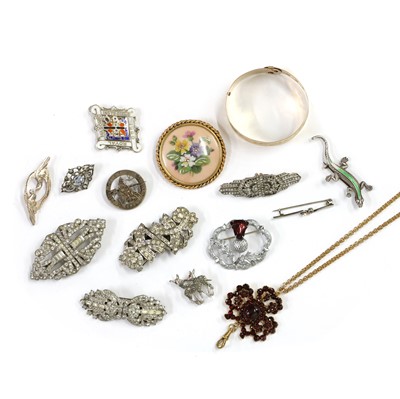 Lot 1566 - A large collection of costume jewellery