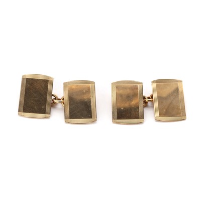 Lot 1383 - A pair of 9ct gold chain link cufflinks