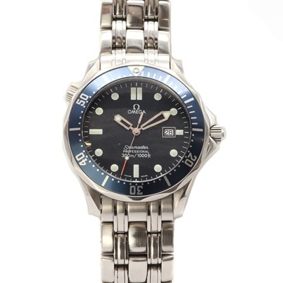 Lot 1447 - A stainless steel Omega 'Seamaster Professional' quartz bracelet watch, c.2000