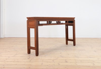 Lot 290 - An hardwood side table