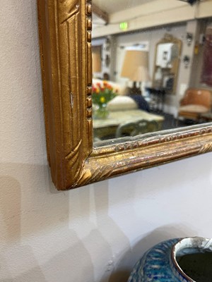 Lot 276 - A Queen Anne-style giltwood mirror