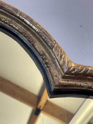 Lot 276 - A Queen Anne-style giltwood mirror