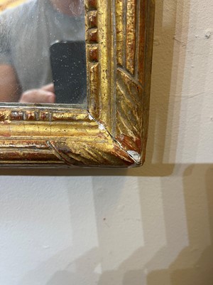 Lot 276 - A Queen Anne-style giltwood mirror