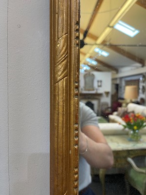 Lot 276 - A Queen Anne-style giltwood mirror