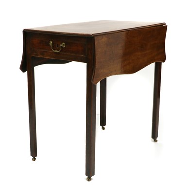 Lot 384 - A George III mahogany Pembroke table