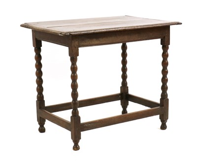 Lot 456 - An oak side table