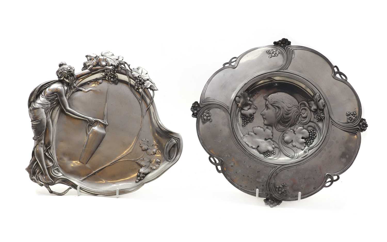 Lot 337 - A WMF Art Nouveau pewter dish