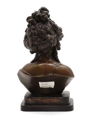 Lot 432 - A bronze bust of a lady