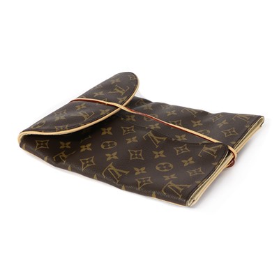 Lot 1480 - A Louis Vuitton monogrammed canvas jewellery roll