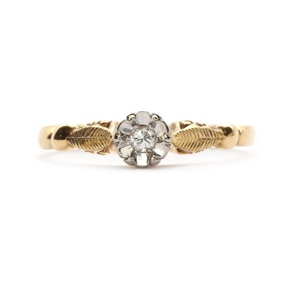 Lot 47 - An 18ct gold single stone diamond ring