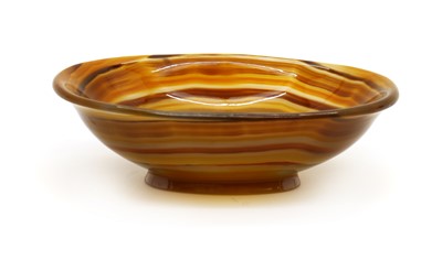 Lot 262 - A polished Art Deco agate bowl