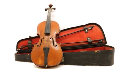 Lot 248 - A cased violin