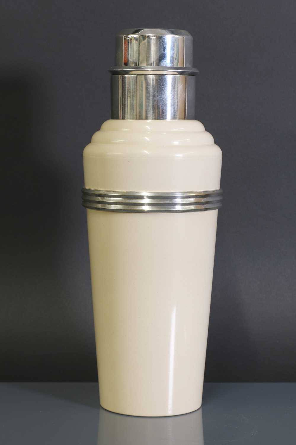 Lot 114 - An Art Deco 'The Master Incolor' cocktail shaker