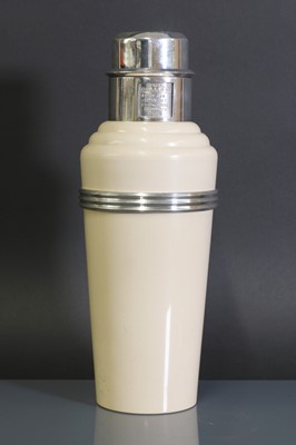 Lot 114 - An Art Deco 'The Master Incolor' cocktail shaker
