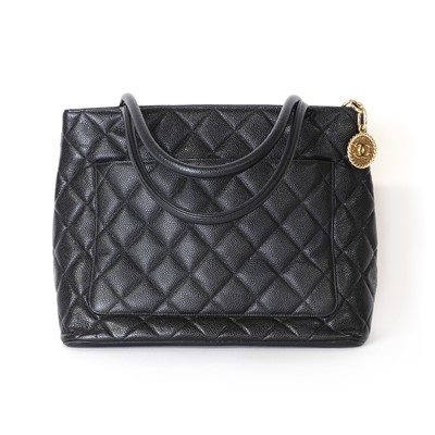 Lot 1462A - A Chanel black leather medallion tote