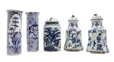 Lot 186 - A collection of Chinese blue and white porcelain