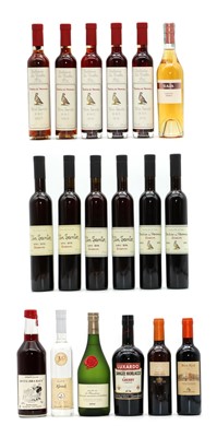 Lot 147 - A quantity of assorted sweet wines and liquers