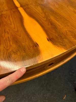 Lot 274 - A yew wood drum table